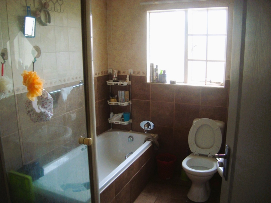 2 Bedroom Property for Sale in Flamwood North West